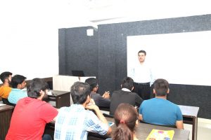 Guest Lecture by Mr. Sandeep Marwah, Regional Business Head- North & East Metro Cash and Carry, Gurgaon