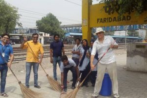 cleaniness drive old faridabad station image gallery (4)