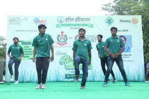 Students of Manav Rachna International University enthralled the audience with their spectacular dance performance at the Green Raahgiri! HaritHaryana (1)
