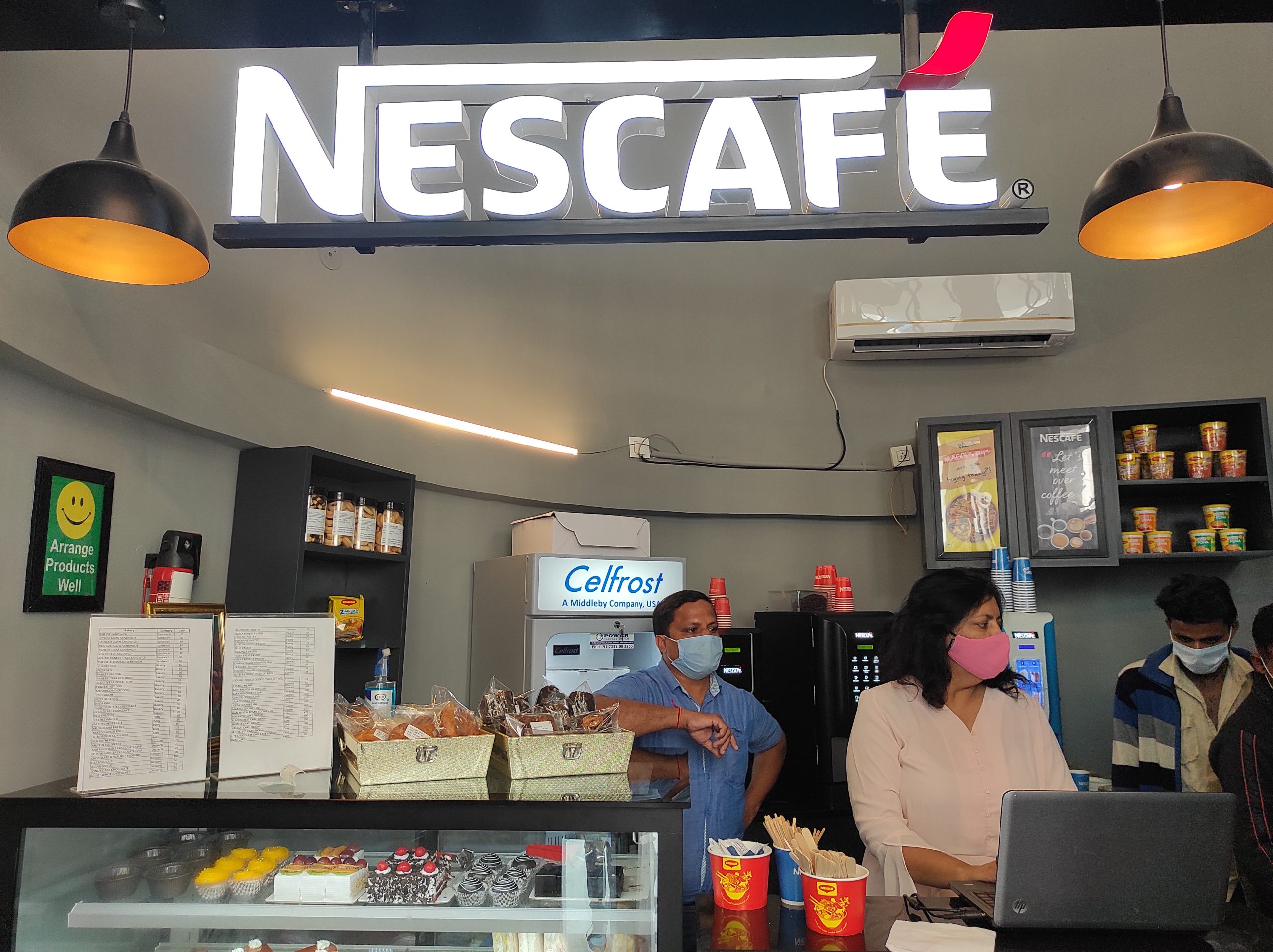 <center>    Nescafé