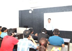 Guest Lecture Sandeep Marwah (4)