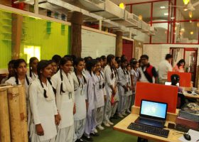 Government School Students visit in MREI Campus (4)