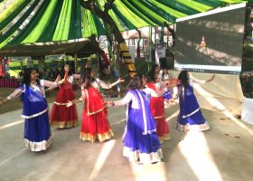 Folk Dance01